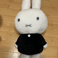 ミッフィーぬいぐるみ3こ
の画像