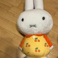 ミッフィーぬいぐるみ3こ
の画像