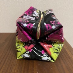 【新品】ヴィクトリアズシークレット　化粧ポーチの画像