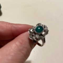 グリーン花形リングの画像