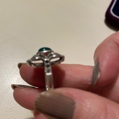 グリーン花形リングの画像