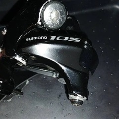 SHIMANO】105(5800系)のデュアルコントロールレバーと前後ディレイラーセット（SS）＋チェーン・スプロケ11-28T・クランク52-36（スピンドルBB30）付き
の画像