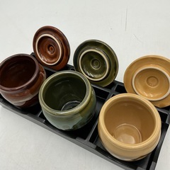 蓋付き調味料入れ　3個セット　専用台座付き　の画像