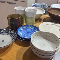 受け渡し者確定　処分　家整理につき　食器類　不用　の画像
