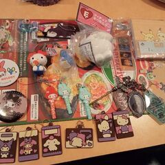 1つ3000円の商品もあります。グッズまとめ売りの画像