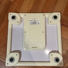 OMROM 体重計の画像