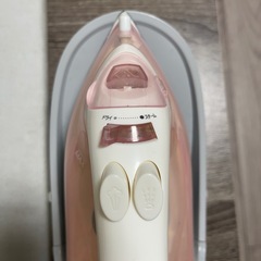 (IRIS OHYAMA) スチームアイロン コードレス + アイロン台セットの画像