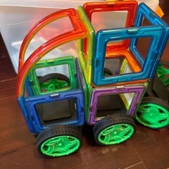 磁石のブロックの画像