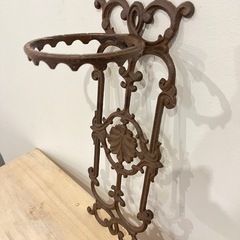 什器 アンティーク植木鉢入れ植物の画像