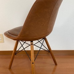 【中古】イームズシェルチェアDSW  ソフトレザータイプ　ブラウン　　の画像
