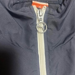 PUMA フルジップ ウィンドブレーカーの画像