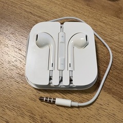 Apple純正　EarPods イヤホンの画像