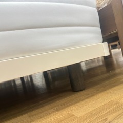 【ドリーム川西店御来店限定】☆ジモティー見たよ♪割引☆脚付きシングルベッド／クリーニング済み【2125560000036951】の画像