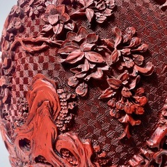 赤色彫刻装飾花瓶 中国古美術 壺　花瓶　中国堆朱　アンティークの画像