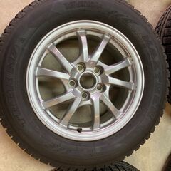 16インチスタッドレスタイヤホイールセットの画像