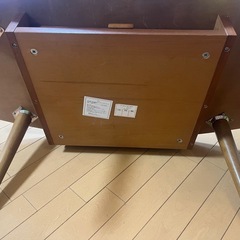 木製ローテーブルの画像