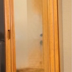 木製ドレッサーの画像