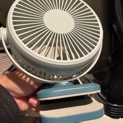 KOIZUMI 卓上扇風機の画像