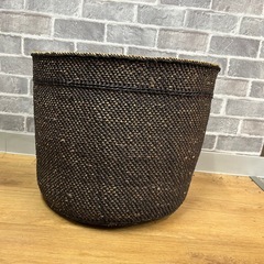 イリンガバスケット 鉢カバー ブラック L 手編みの画像