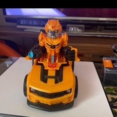 2008 TOMY HASBRO TRANSFORMERS BUMBLE BEEの画像