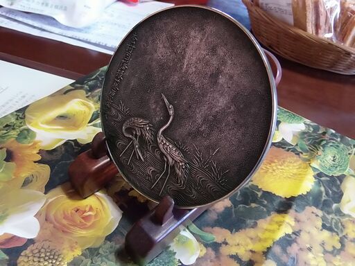 藤原重義！作の装飾・銀製のプレート・作品「鶴の舞」素晴らしい重厚感が有ります。