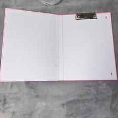 韓国キャラ A4  挟めるファイルの画像