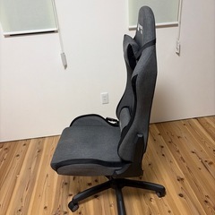 ゲーミングチェアの画像