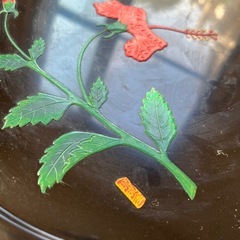 琉球塗のお盆の画像