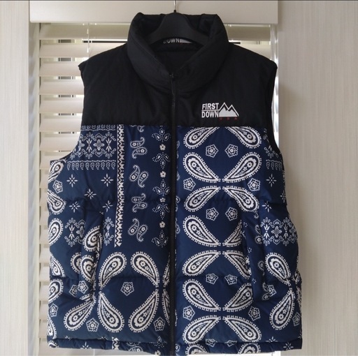 ファーストダウン　　　試着のみ！ダウンベスト　リバーシブル　　破格