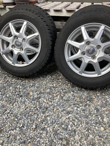 スタッドレスタイヤ　ダンロップ