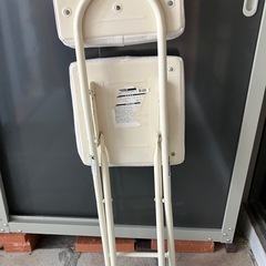 折り畳みイスの画像