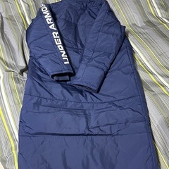 【新品タグ付き】アンダーアーマー　ベンチコート　サイズM　ネイビーの画像