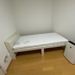 ベットフレームの画像