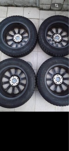 スタッドレスタイヤ、215/60R16