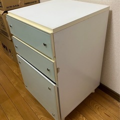 【無料で差し上げます】デスクワゴン サイドチェストの画像