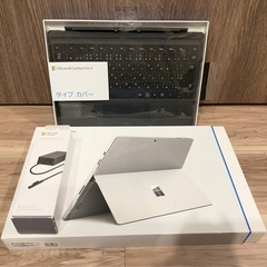 Microsoft Surface Pro 4タブレット キーボード付きの画像