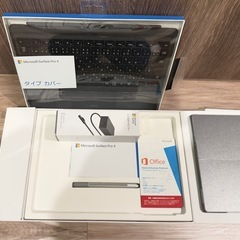Microsoft Surface Pro 4タブレット キーボード付きの画像