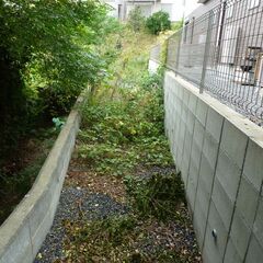 防草工事、福岡便利屋、格安、防草シート。空地