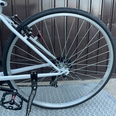 変速アルミスポーツ自転車の画像