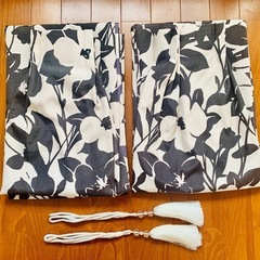 美品 遮光カーテン　2枚組　巾115cm×丈193cm ⑦の画像