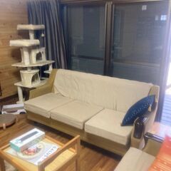 引き取り料2000円差し上げます　ソファ　ふたつの画像