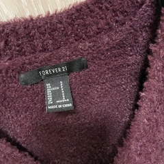 FOREVER 21 バーガンディ シャギーニット　Vネックセーター Sサイズの画像