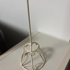 アクセサリーたての画像