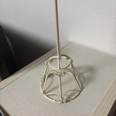 アクセサリーたての画像