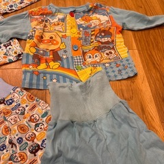 （決まりました。）アンパンマン　キルトパジャマ2点　綿パジャマ1点　95サイズの画像