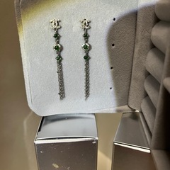 翡翠（ひすい）ピヤスの画像