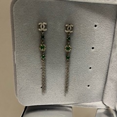 翡翠（ひすい）ピヤスの画像