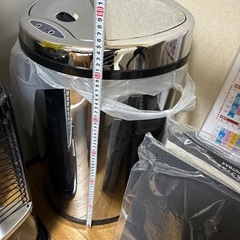 早い物勝ち　センサー付きゴミ箱の画像