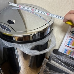 早い物勝ち　センサー付きゴミ箱の画像
