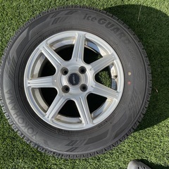 スタッドレスタイヤの画像